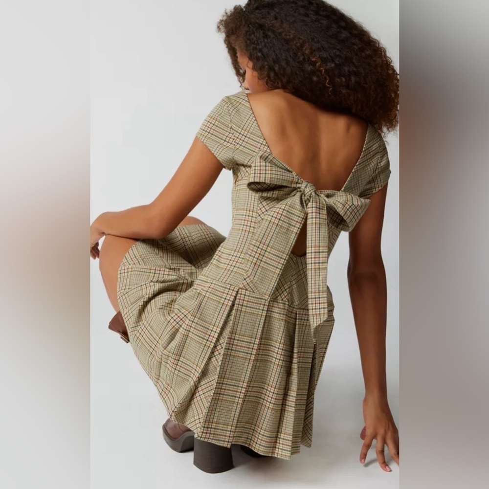 UO Bryan Tie-back Mini Dress Size M